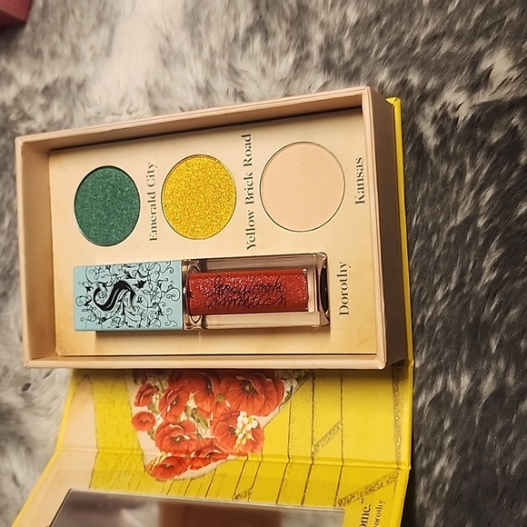 The wonderful wizard of oz eye shadow pellet - Picture 3 of 5